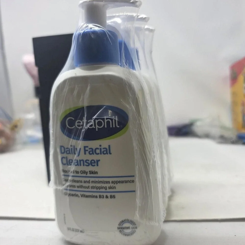 Cetaphil Daily Facial Cleanser, Oily & Combination Skin, 8oz, 3ct